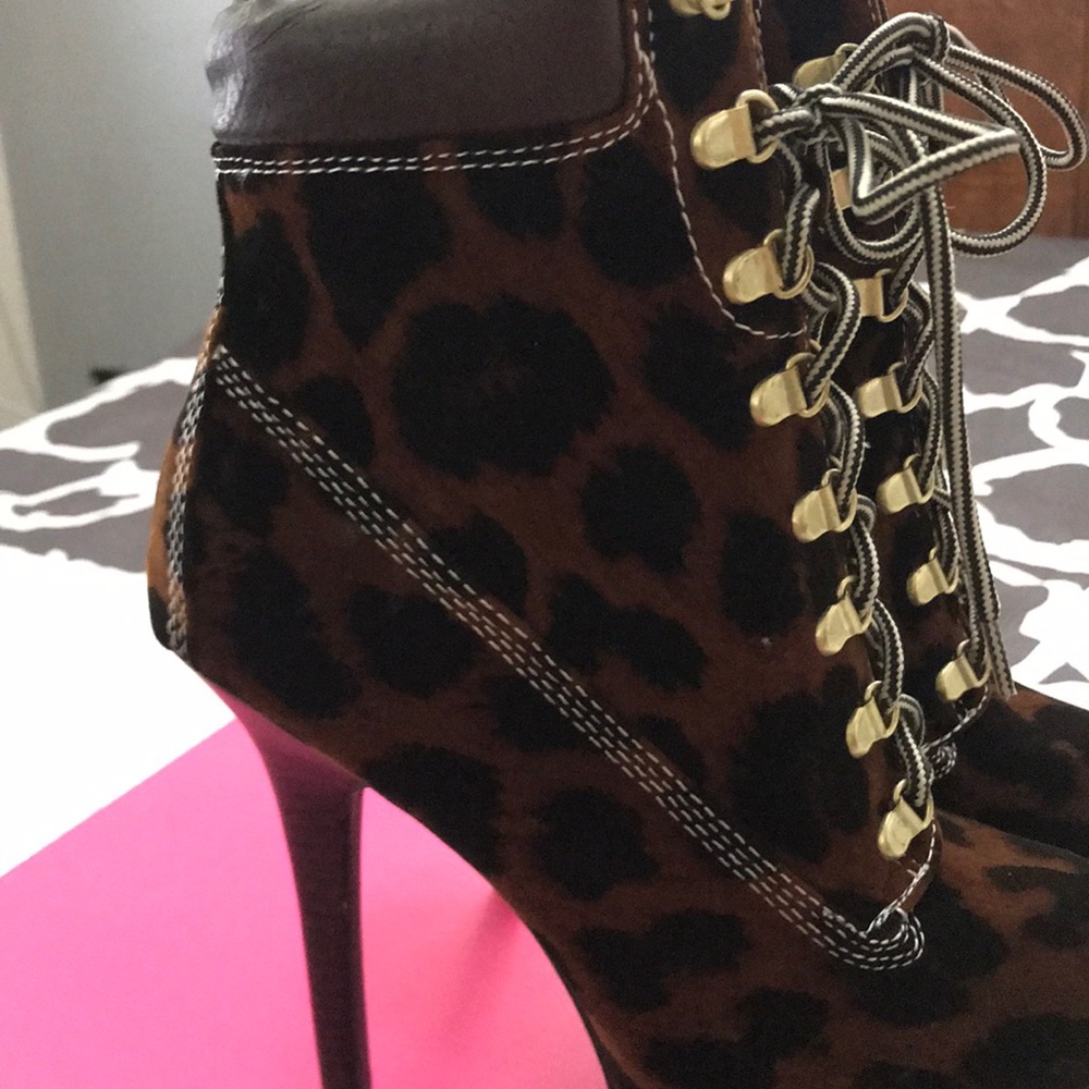 Leopard print boots - Picture 3 of 3